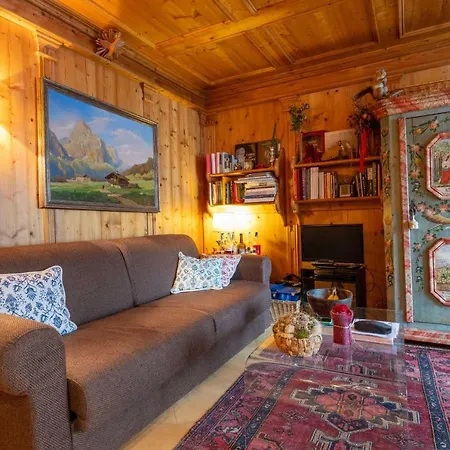 Casa Lacedel 1, On Slopes